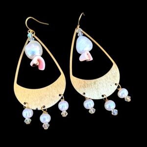 Shell Pearl Earrings